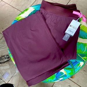 Figs! Basic scrub pants! Brand new with tags! Size petite med. Water repellent.